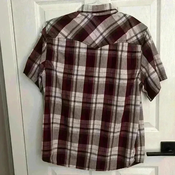 Urban Pipeline Men’s short sleeve collared shirt - red plaid - Picture 4 of 5